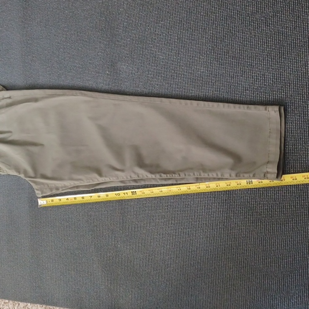 NWT - Size 11 green pants. "High-Rise Mom Pant". Light weight casual. Summer. - Picture 10 of 15